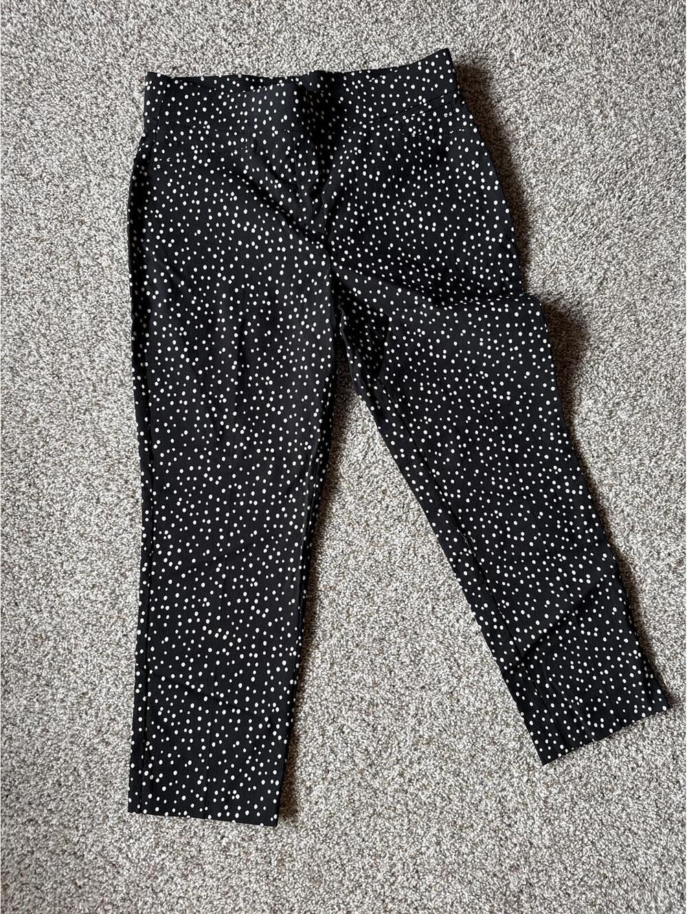 Anne Klein Polka Dot Pull On Cropped Pants Womens Size 8 Stretch Black White